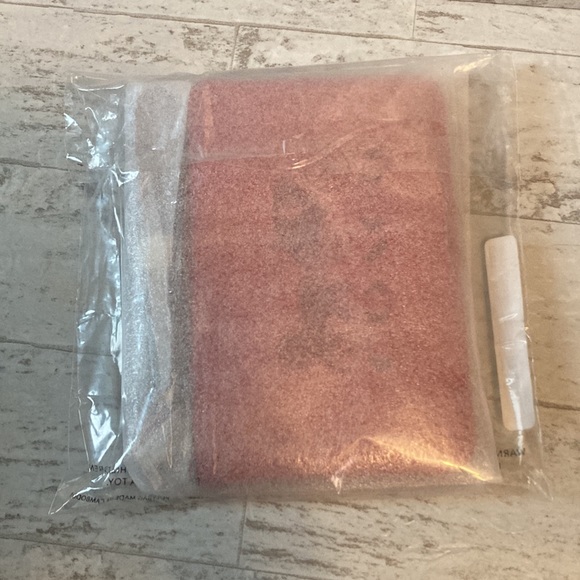 Coach Horse & Carriage Emblem Leather Corner Zip Wristlet Strawberry Haze - Picture 5 of 11